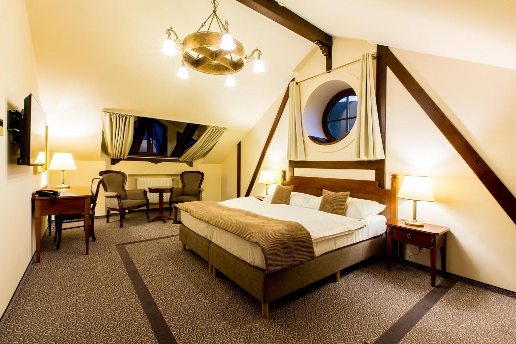 Hotel Bankov โกชิเซ ภายนอก รูปภาพ